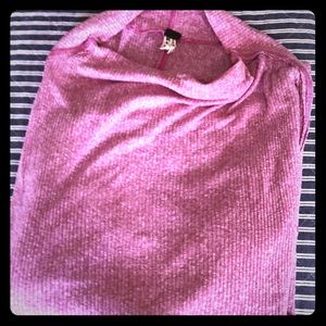 Free People-top with awesome neckline!!